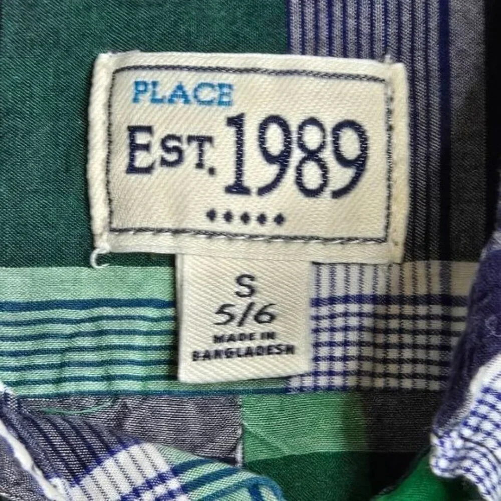 The Children's Place green and navy blue button down shirt small 5/6